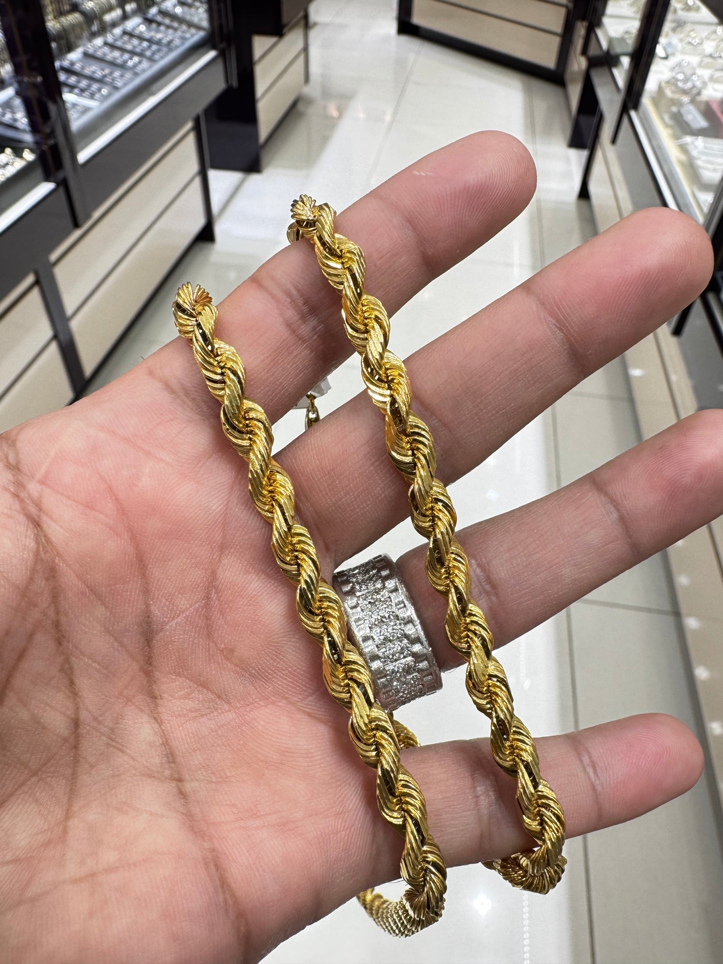 Men's Solid Diamond Cut Rope chain Necklace 26In 10k Yellow Gold (6mm)