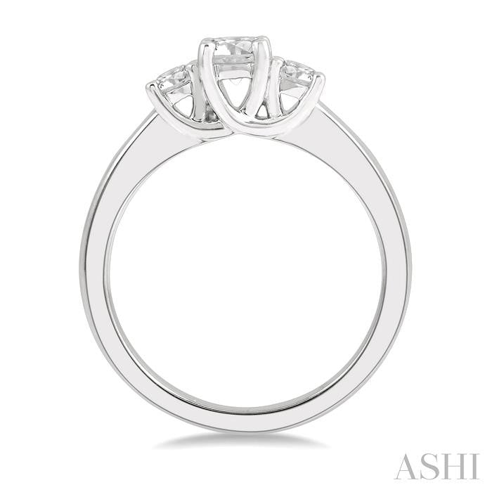 1/2 Ctw Round Cut Diamond Three-Stone Past Present and Future Ring in 14K White Gold