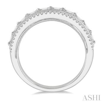 1/2 Ctw Art Deco Split Shank Baguette & Round Cut Diamond Wedding Band in 14K White Gold