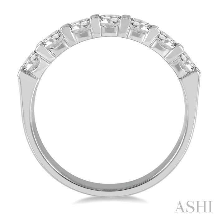 1 Ctw 7 Stone Round Cut Diamond Wedding Band in Platinum