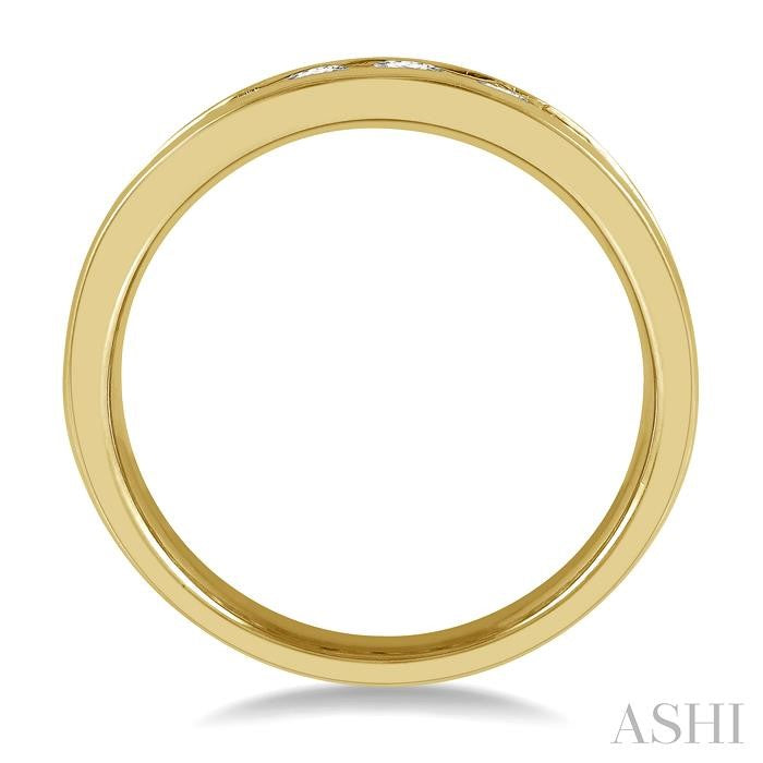 1 Ctw Channel Set 11 Stone Round Cut Diamond Wedding Band in 14K Yellow Gold