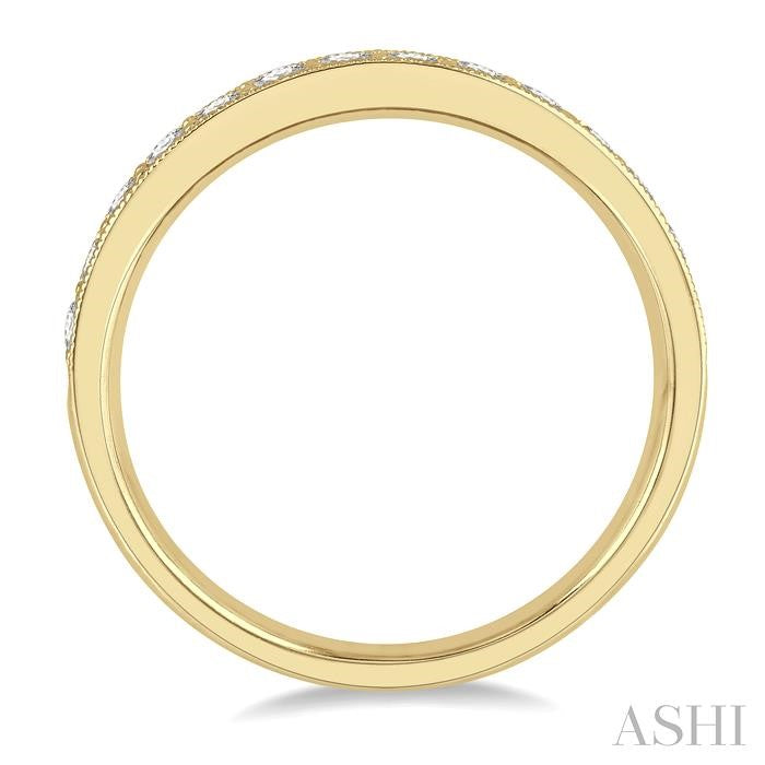 1/2 Ctw Round Cut Diamond Wedding Band in 14K Yellow Gold