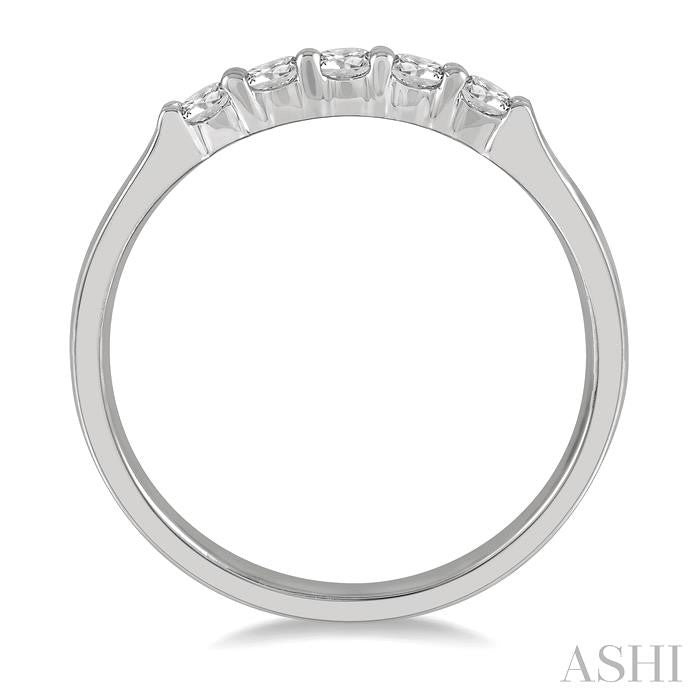 1/4 Ctw 5 Stone Round Cut Diamond Wedding Band in 14K White Gold
