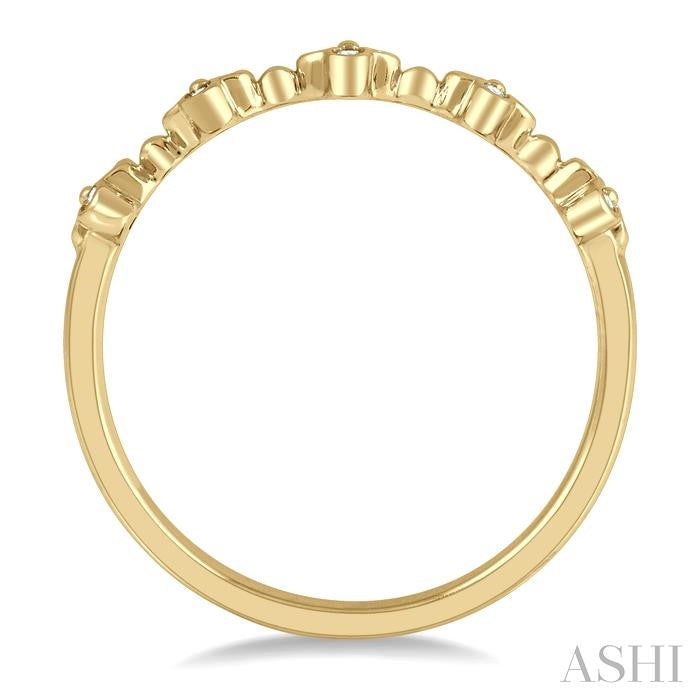 1/10 Ctw Floral Cutout Round Cut Diamond Stackable Fashion Band in 10K Yellow Gold