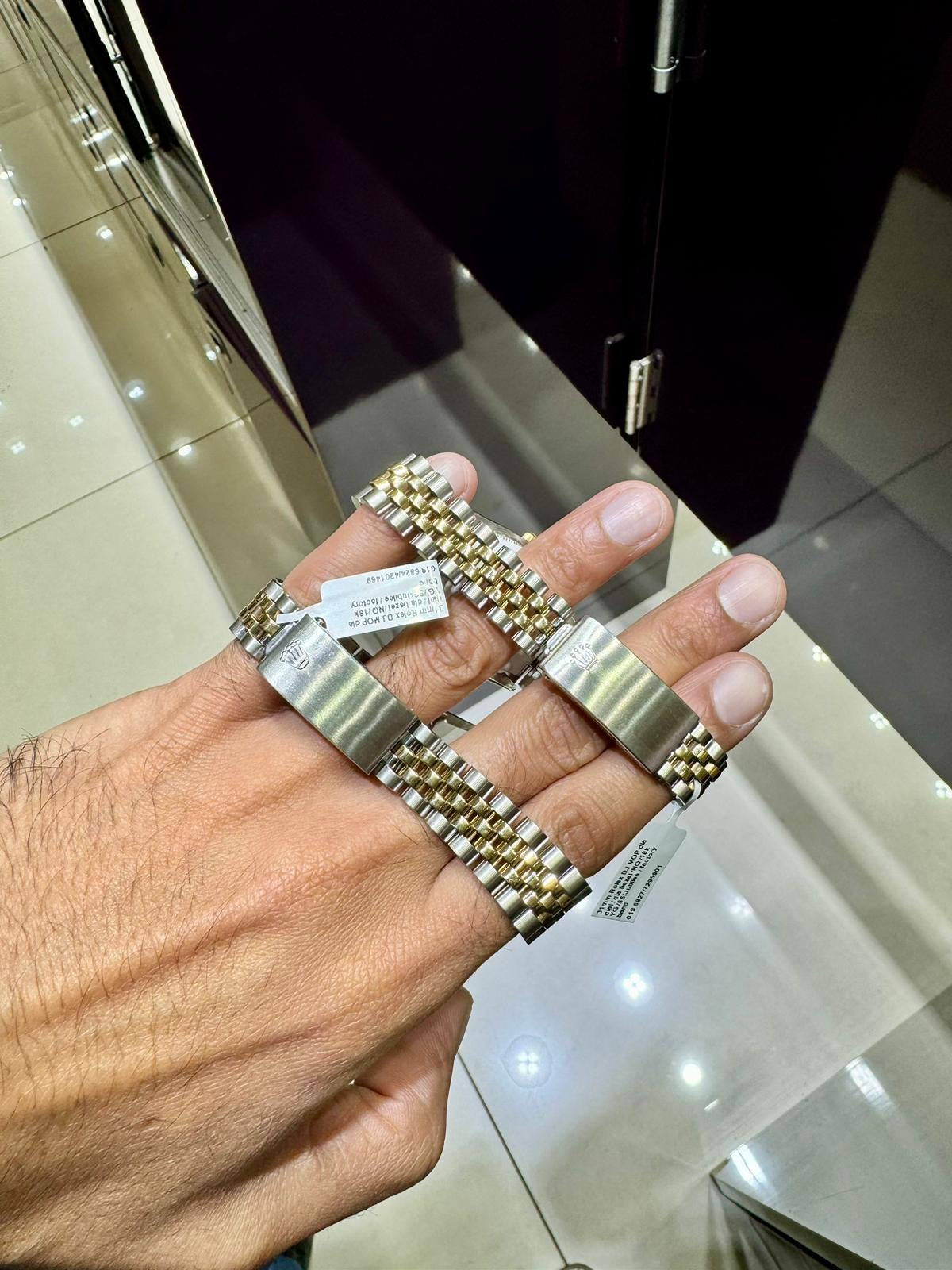 Rolex Datejust Mid size 31mm white mop Diamond dial 6827