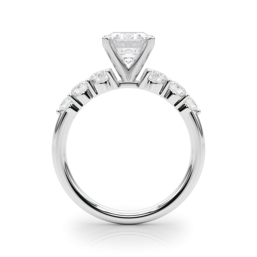 Graduating Single Row Round Engagement Ring