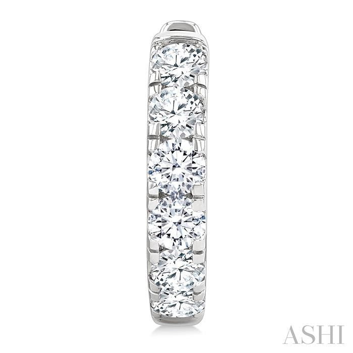 1 Ctw Round Cut Diamond Hoop Earrings in 14K White Gold