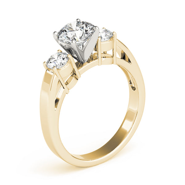 3-Stone Round Engagement Ring