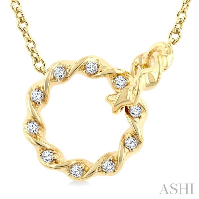 1/10 Ctw Round Cut Diamond Interlocked Circle Fashion Petite Pendant With Chain in 10K Yellow Gold