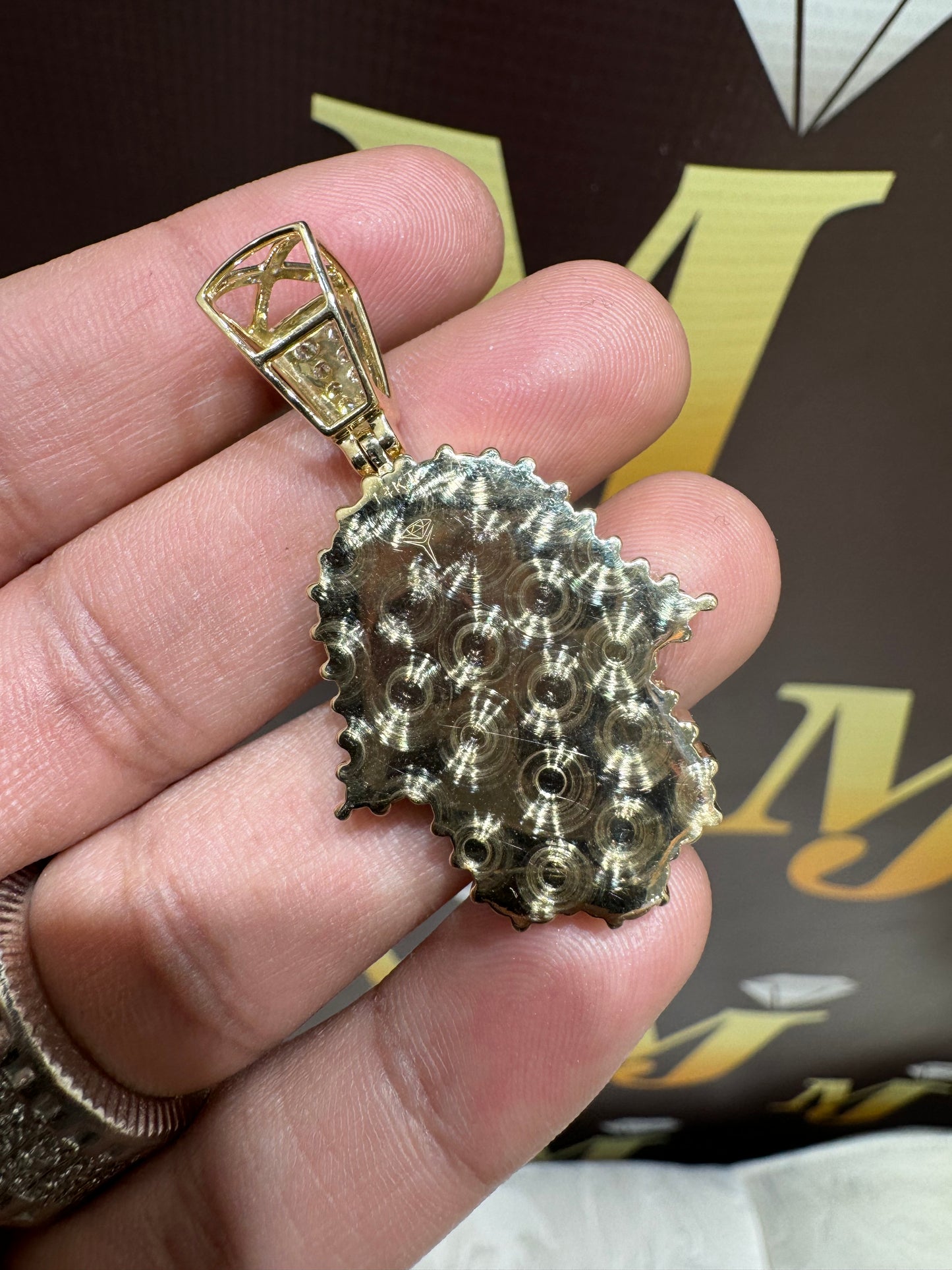 14k yellow Gold and diamond Hamsa pendant with chain