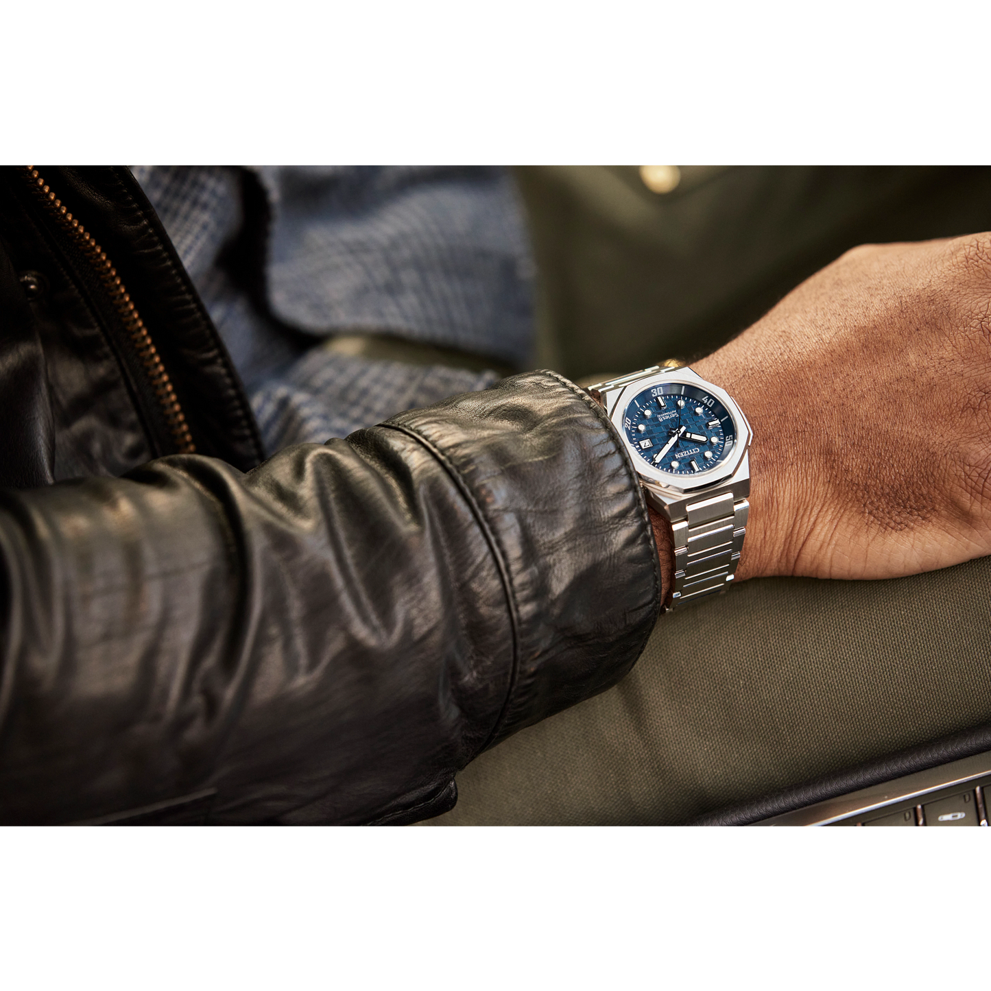 Series8 890 | AUTOMATIC