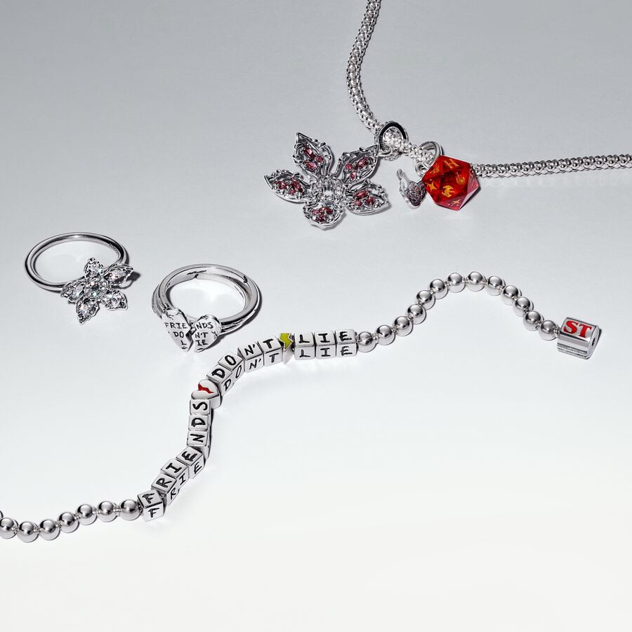 Stranger Things Friends Don't Lie Splittable Ring