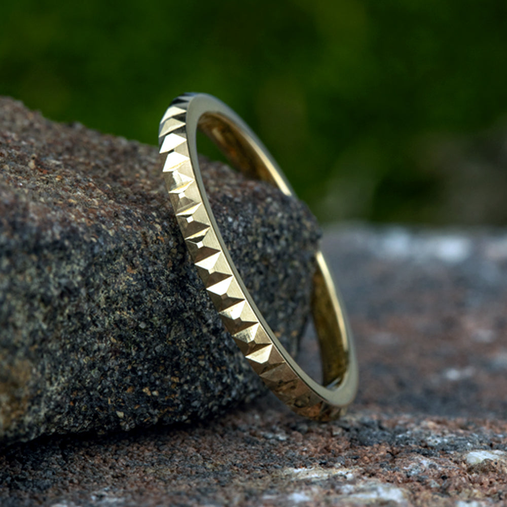 THE PERFORMER 2mm 14K Yellow Benchmark men's wedding band