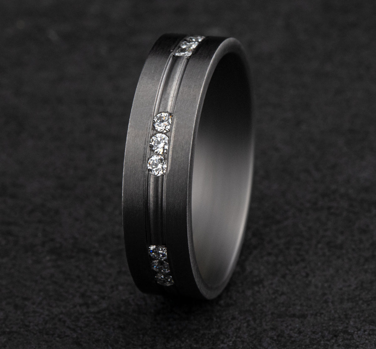 THE KING 6mm Tantalum Grey Benchmark men's wedding band