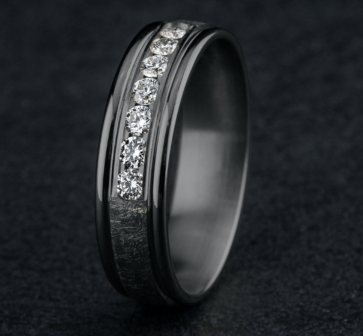 THE CAMBRIDGE 6.5mm Tantalum Grey Benchmark men's wedding band