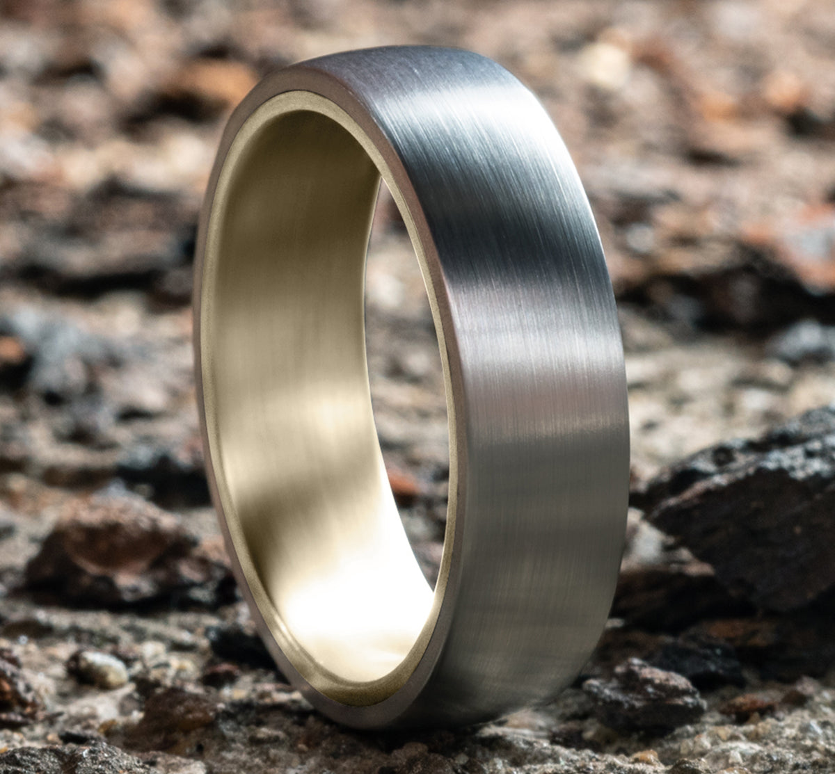 THE BARON 6.5mm 14K Yellow/White Benchmark men's wedding band