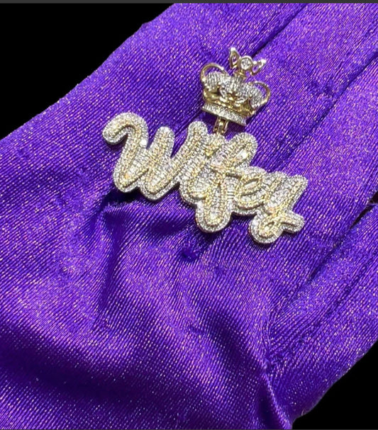 Wifey Diamond pendant with chain