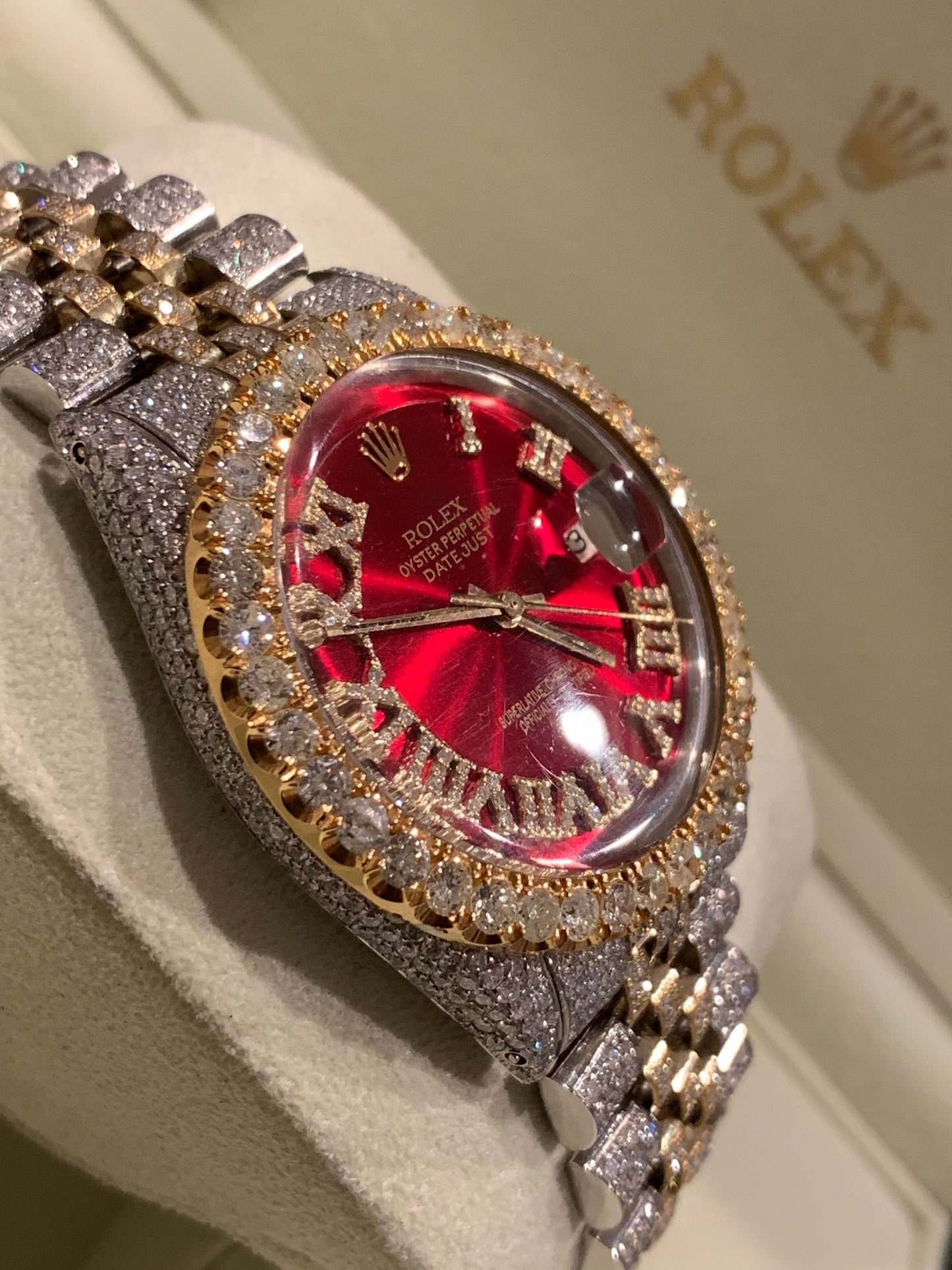 1601 Yellow gold/ Stainless steel Jubilee with Red Roman Numeral Diamond dial 14 carats