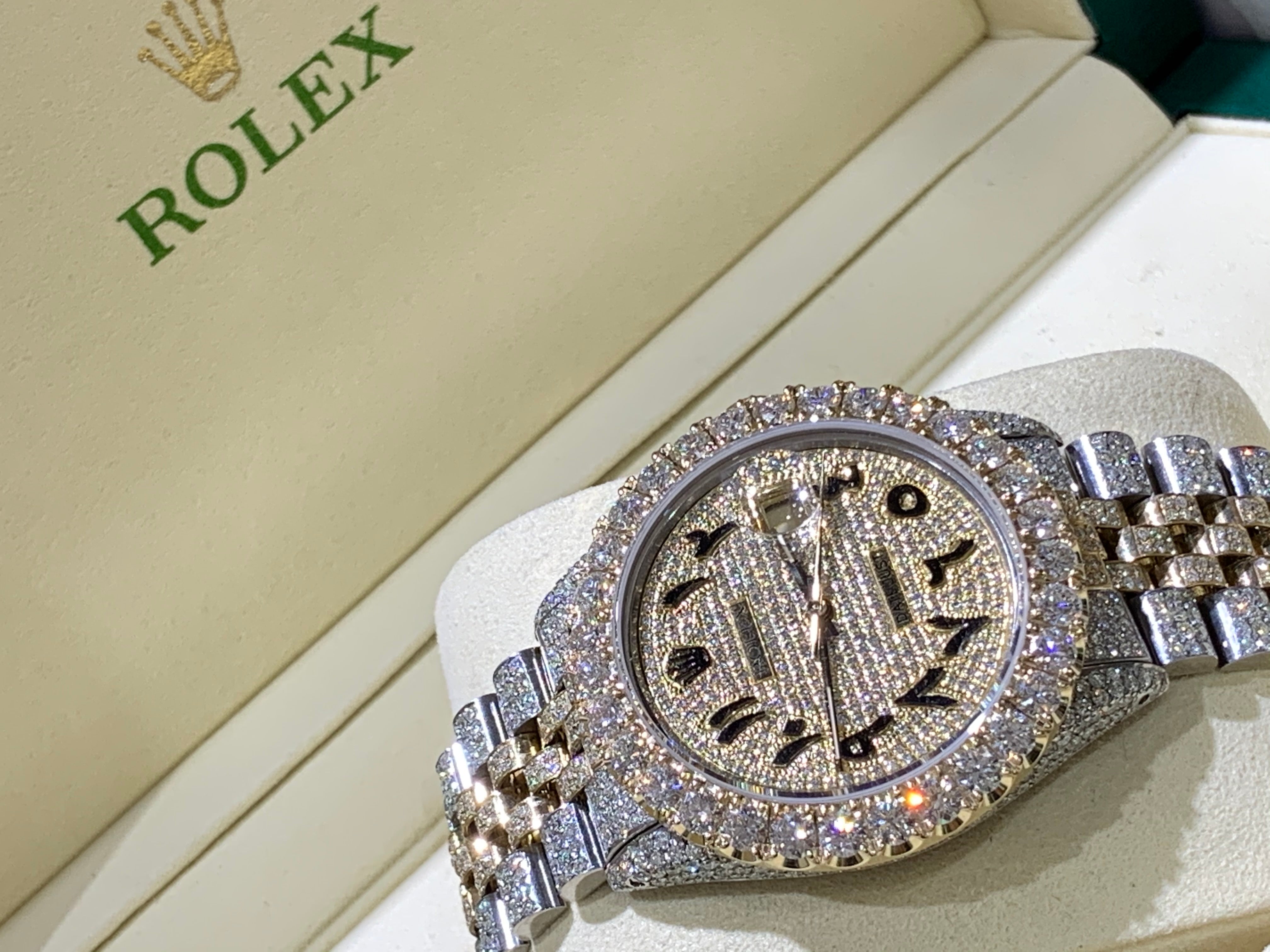 feudale stramt nøgen Rolex Datejust Yellow gold/ Stainless steel Jubilee with Iced out Arab –  Monica Jewelers