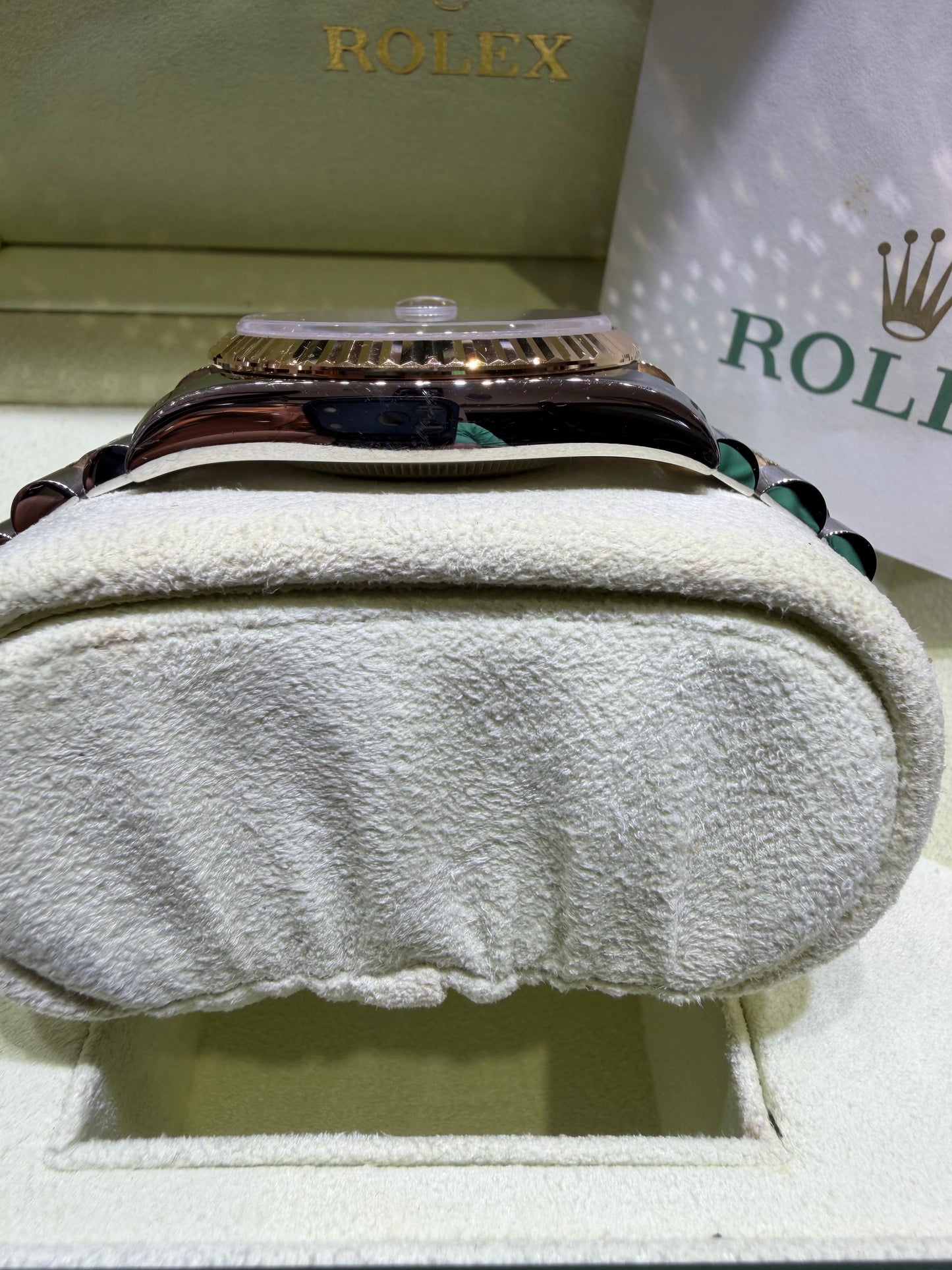 Rolex Datejust 18k/ss Jubilee Blue Arabic Numerals Concentric  116233