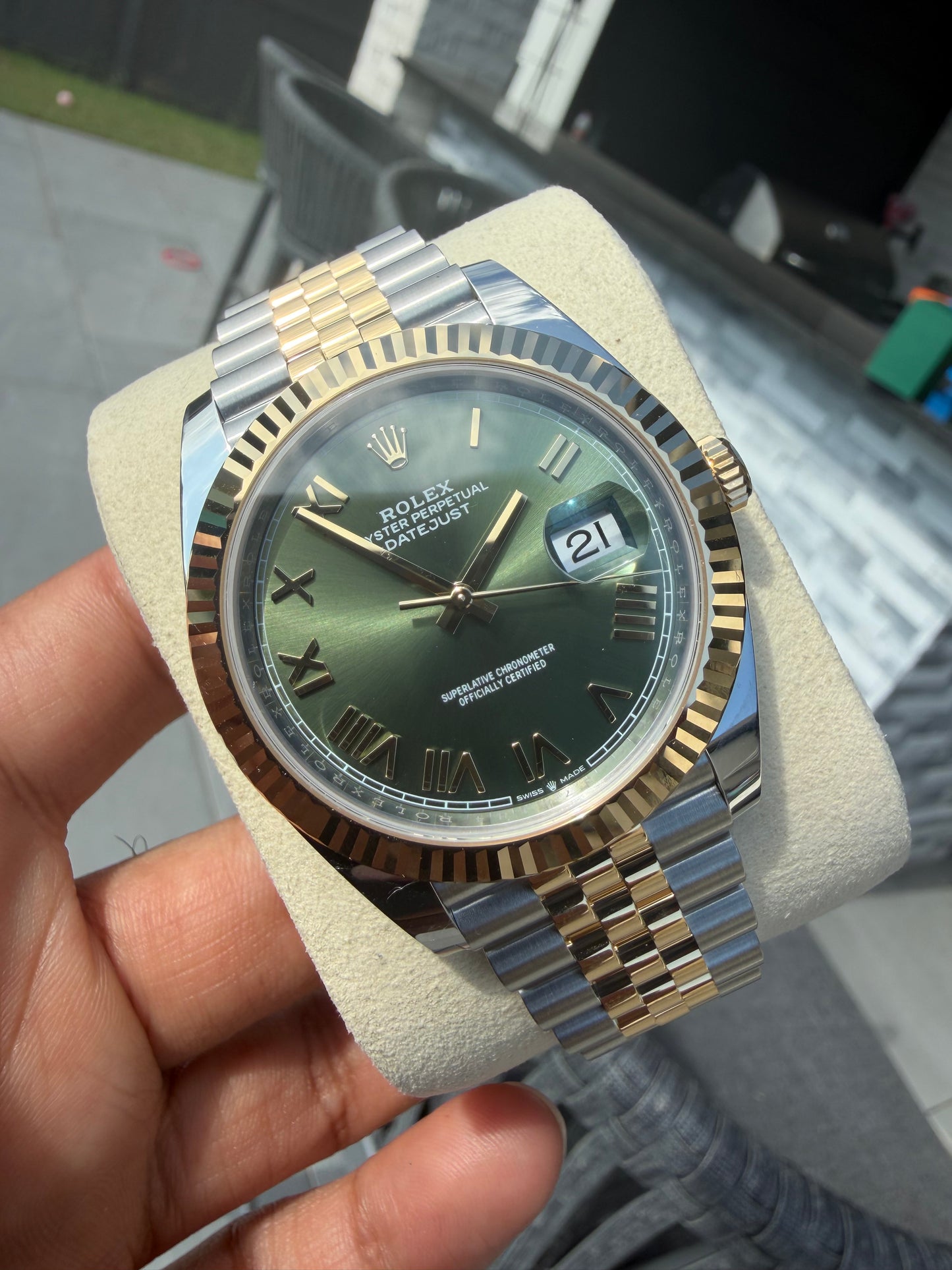 Rolex Datejust 18k/SS 41mm Olive Geeen Roman Dial Jubilee  Bracelet Men's Watch 126333