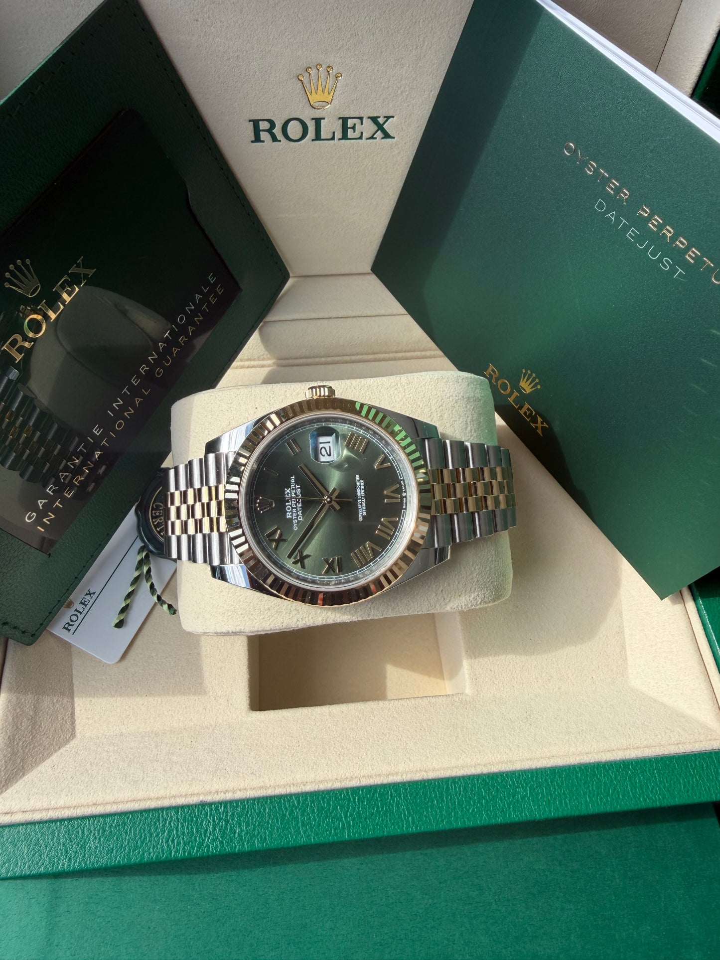 Rolex Datejust 18k/SS 41mm Olive Geeen Roman Dial Jubilee  Bracelet Men's Watch 126333