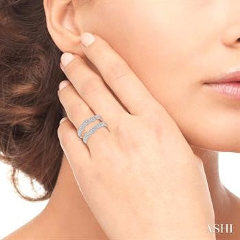 3/4 Ctw Round Cut Diamond Insert Ring in 14K White Gold