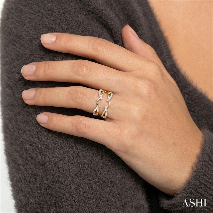 1/4 Ctw Diamond Claw Insert Ring in 14K Yellow and White Gold