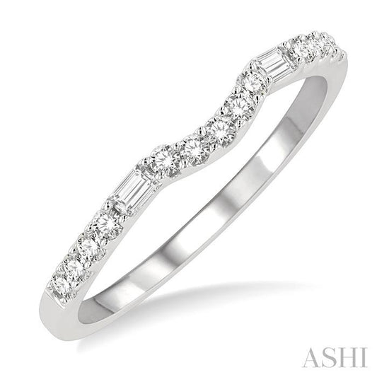 1/4 Ctw Curved Center Baguette and Round Cut Diamond Wedding Band in 14K White Gold