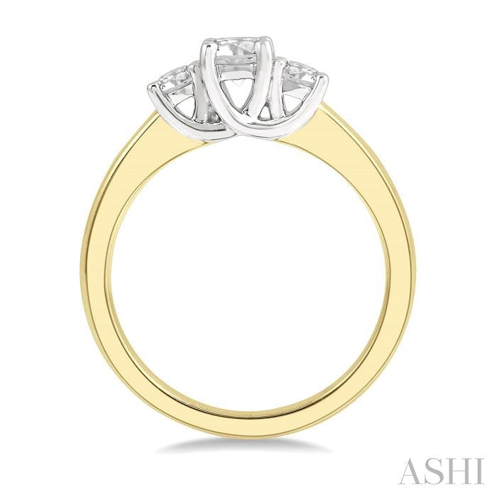 1/2 Ctw Round Cut Diamond Three-Stone Past Present and Future Ring in 14K Yellow and White Gold