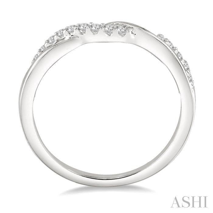1/5 Ctw Twisted Top Round Cut Diamond Wedding Band in 14K White Gold