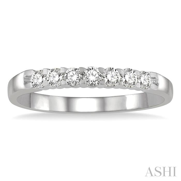 1/4 Ctw 7 Stone Round Cut Diamond Wedding Band in 14K White Gold