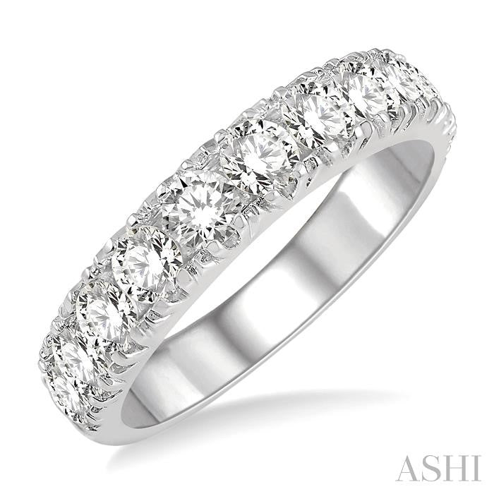 2 Ctw 11 Stone Round Cut Diamond Wedding Band in 14K White Gold