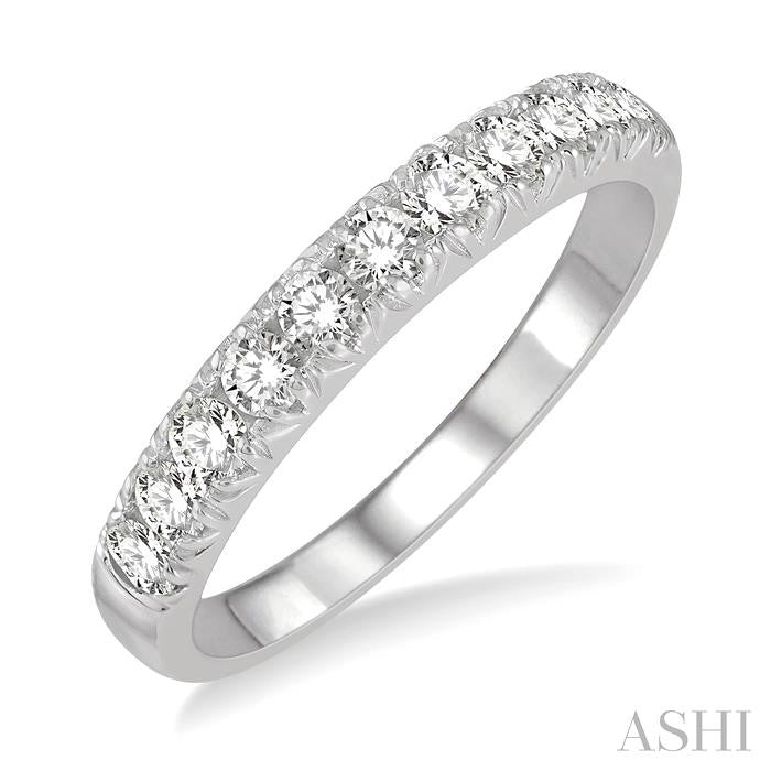 1/2 Ctw 11 Stone Round Cut Diamond Wedding Band in 14K White Gold