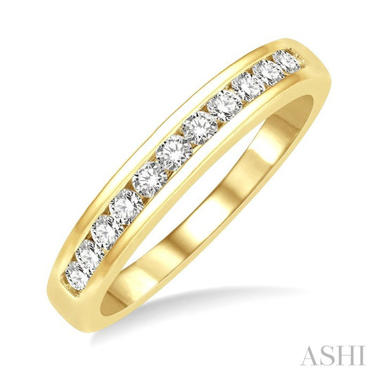 1/3 Ctw Channel Set 11 Stone Round Cut Diamond Wedding Band in 14K Yellow Gold