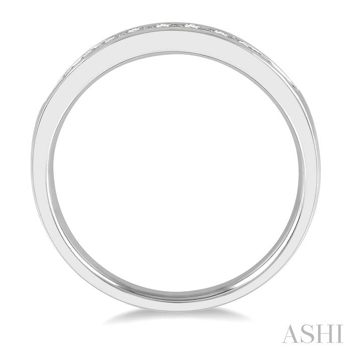 1/4 Ctw Channel Set 11 Stone Round Cut Diamond Wedding Band in 14K White Gold