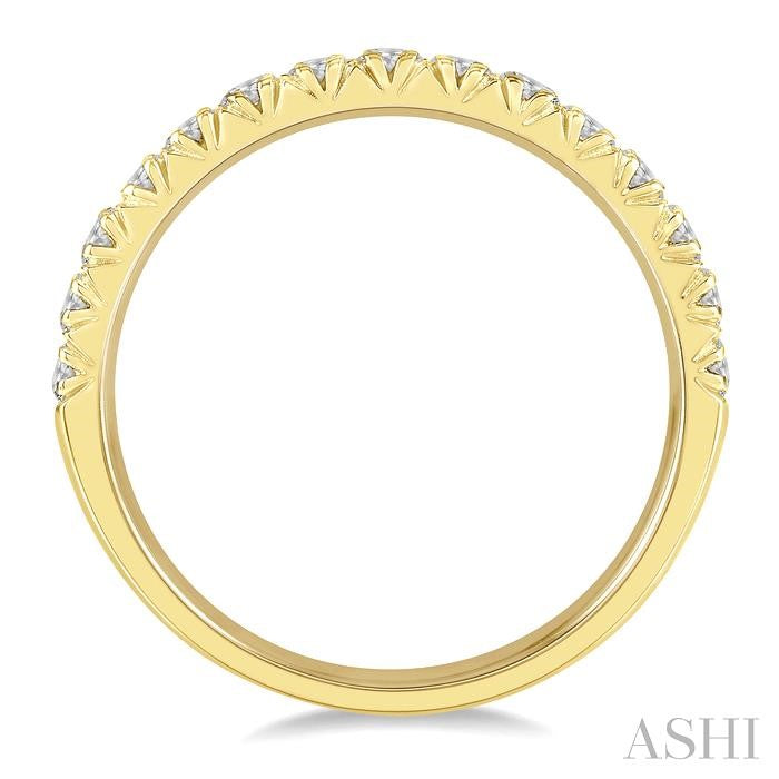1/2 Ctw 15Stones Round Cut Diamond Wedding Band in 14K Yellow Gold