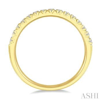 1/3 Ctw 15Stones Round Cut Diamond Wedding Band in 14K Yellow Gold