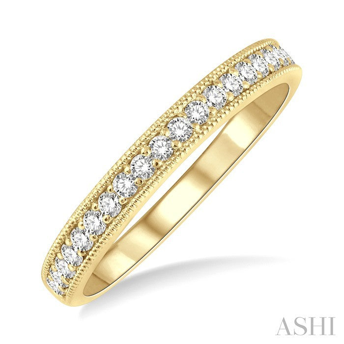 1/4 Ctw Round Cut Diamond Wedding Band in 14K Yellow Gold