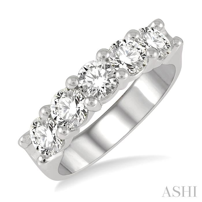 1 1/2 Ctw 5 Stone Round Cut Diamond Wedding Band in 14K White Gold