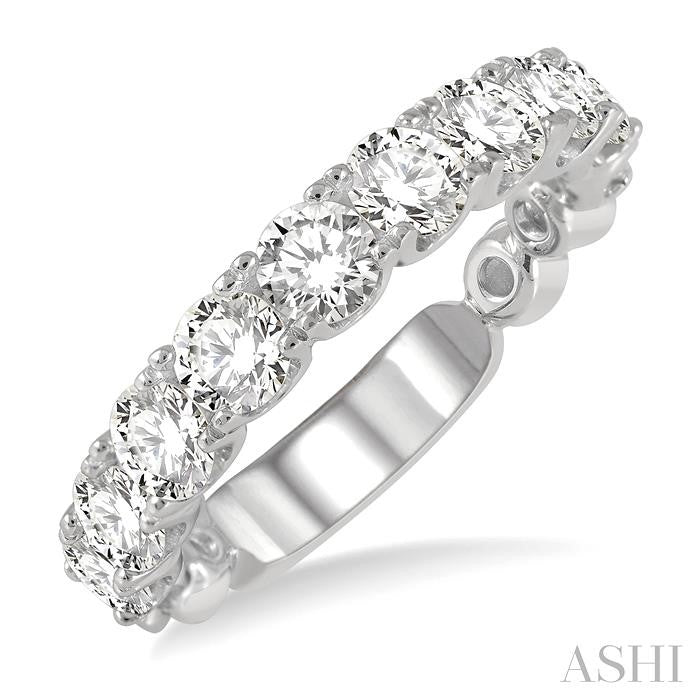 2 Ctw Lattice Round Cut Diamond Wedding Band in 14K White Gold
