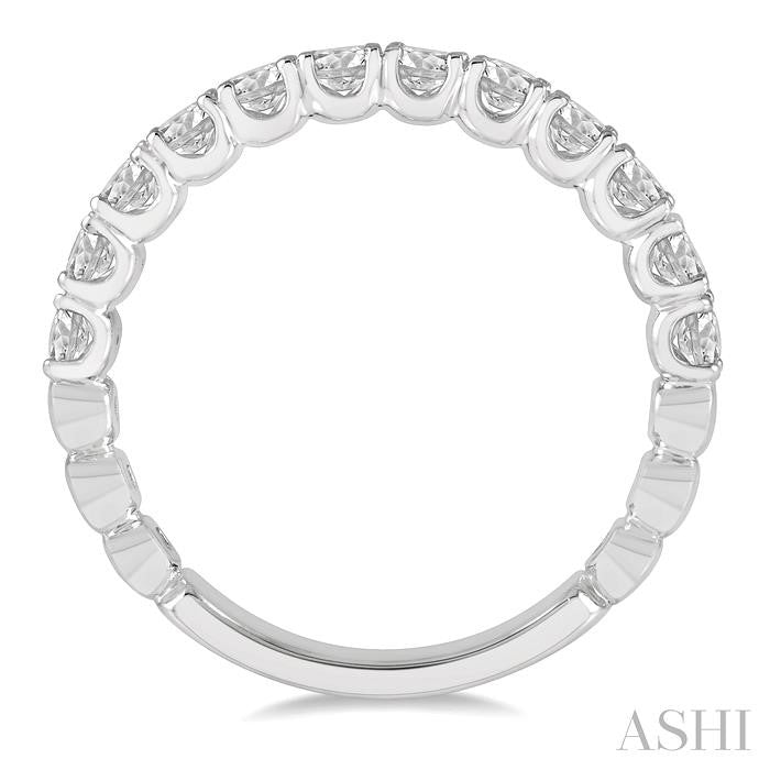 3/4 Ctw Lattice Round Cut Diamond Wedding Band in 14K White Gold