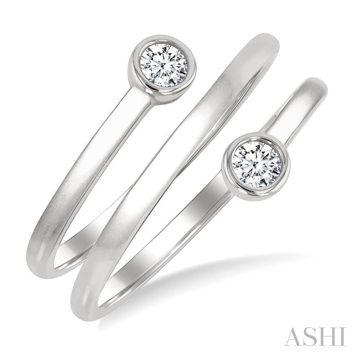 1/5 Ctw Round Shape Diamond Bezel Double Coil Fashion Ring in 14K White Gold
