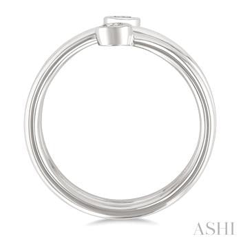 1/5 Ctw Round Shape Diamond Bezel Double Coil Fashion Ring in 14K White Gold