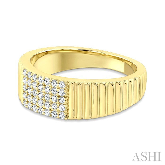 1/4 Ctw Round Cut Diamond Pirouette Fashion Ring in 10K Yellow Gold