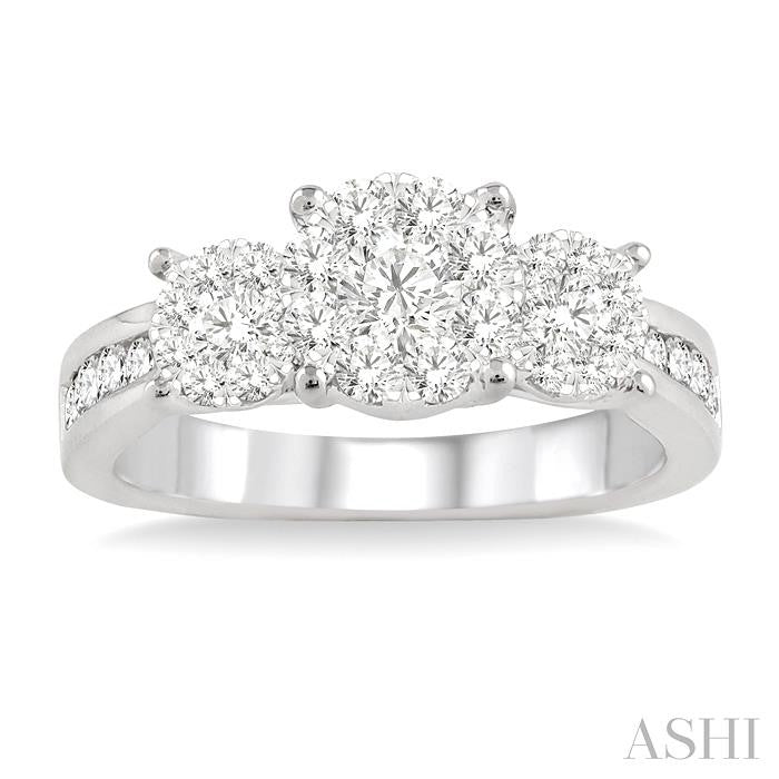 1 Ctw Past Present and Future Lovebright Round Cut Diamond Ring in 14K White Gold