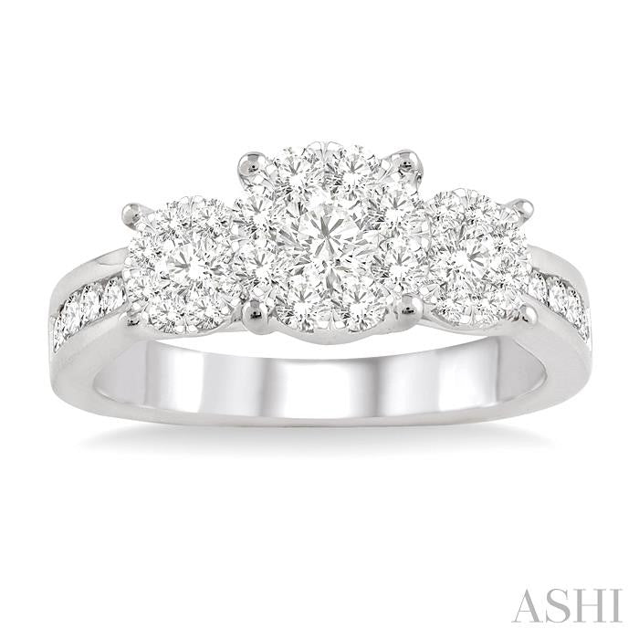 1 Ctw Past Present and Future Lovebright Round Cut Diamond Ring in 14K White Gold