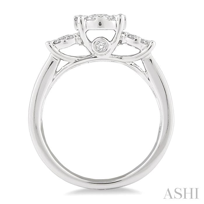 1 Ctw Past Present and Future Lovebright Round Cut Diamond Ring in 14K White Gold