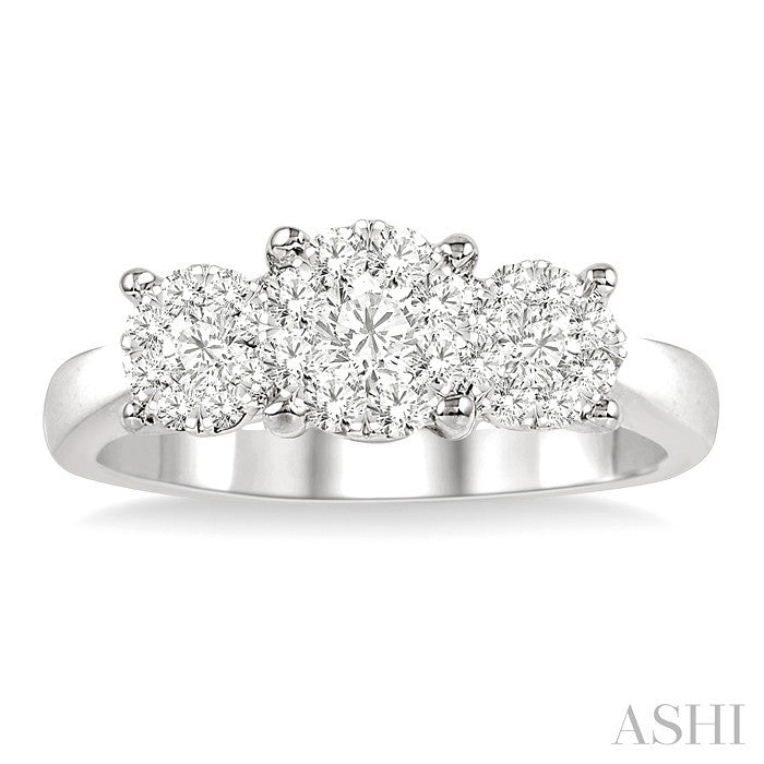 1/2 Ctw Past Present and Future Lovebright Round Cut Diamond Ring in 14K White Gold