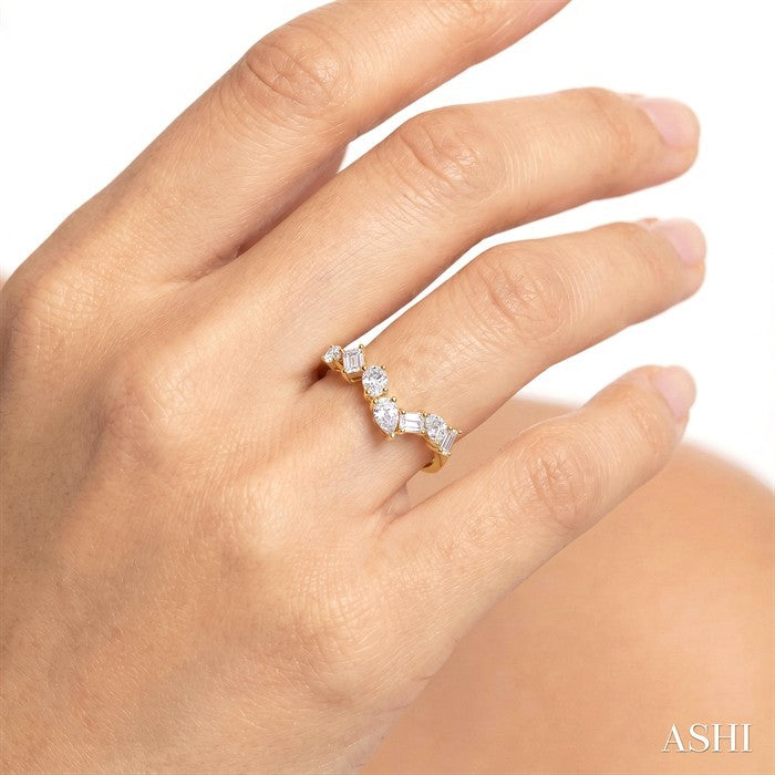 3/4 Ctw Mixed Cut Diamond Chevron Fashion Band in 14K Yellow Gold
